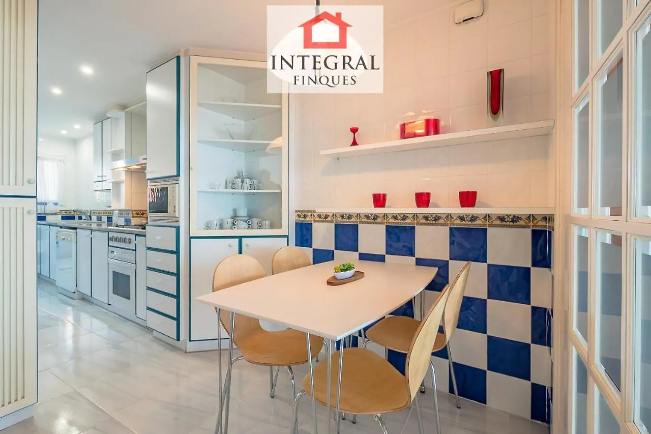 Atlantis Palamos Home 0*,